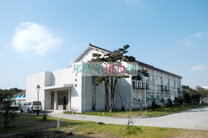 上海工商職業技術學院網站網址
