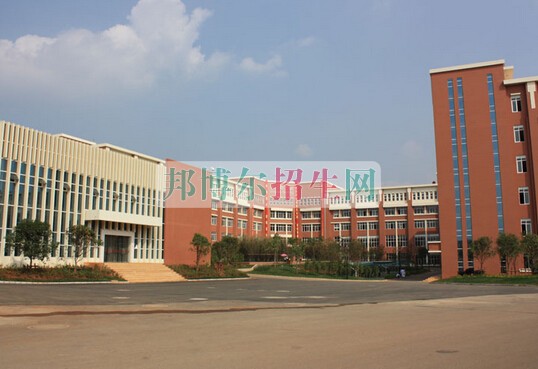 昆明醫科大學