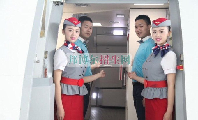 初中畢業可以學空乘嗎