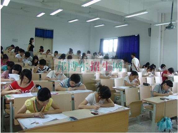 中?？粘嗽趺纯即髮? width=