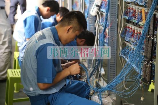 初中畢業學鐵路專業怎樣