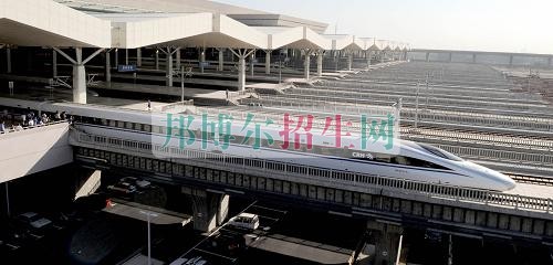 女生可以讀鐵路專業嗎