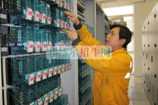 鐵路專業開設有哪些課程