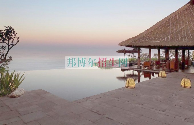 哪個學(xué)校有環(huán)境藝術(shù)設(shè)計專業(yè)