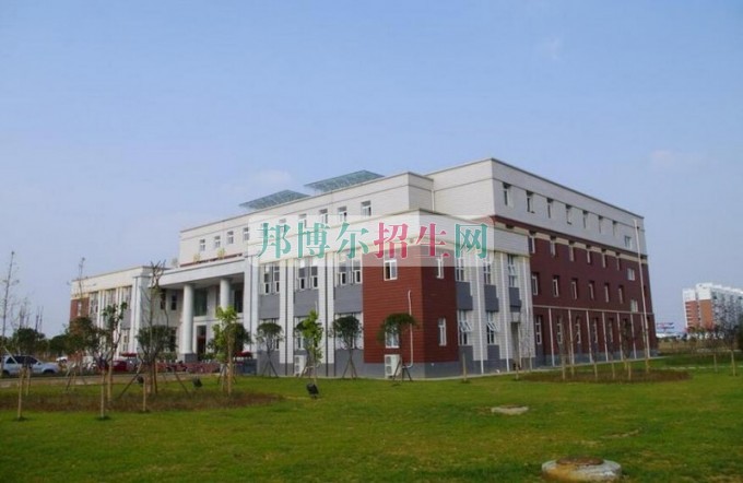有哪些航空服務學校