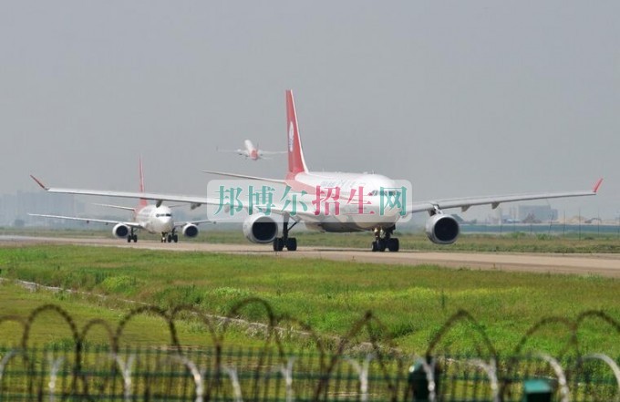 女生適合飛機維修嗎
