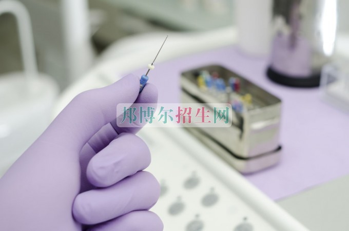 哪個大專學(xué)校的醫(yī)學(xué)檢驗(yàn)專業(yè)好