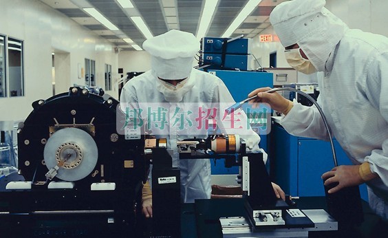 女生學醫學檢驗專業有前途嗎