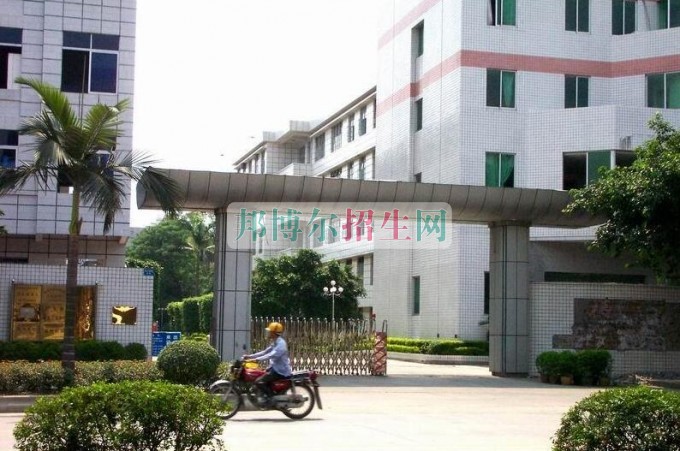 醫(yī)學影像專業(yè)適合女生學嗎