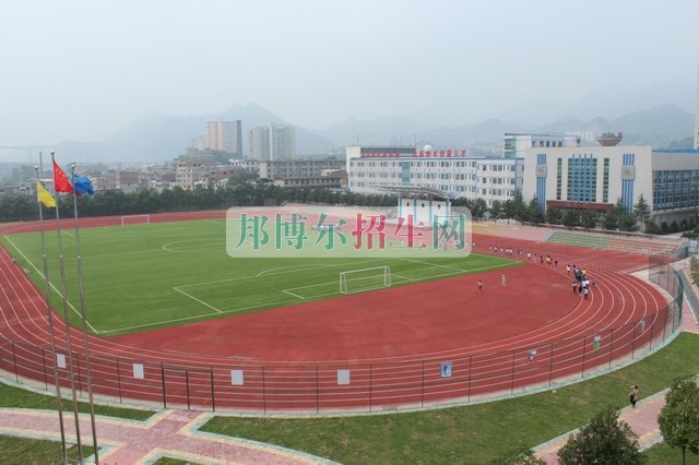 初中沒讀完可以讀職業學校嗎