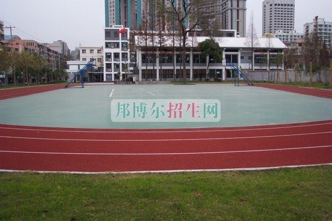 沒有畢業證可以讀職業學校嗎