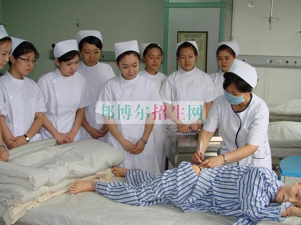 適合女生的職業學校專業