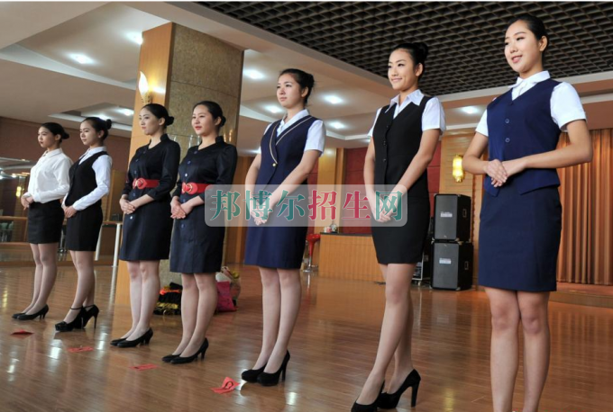 成都哪些大專學校的空中乘務(wù)好