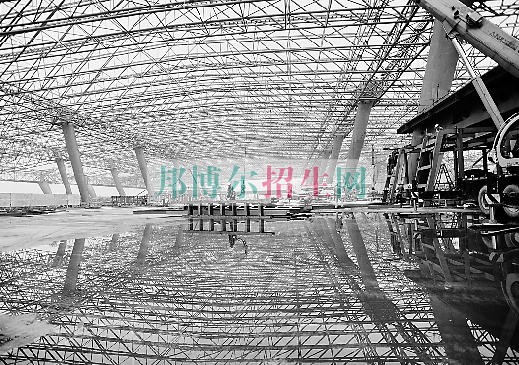 成都內(nèi)什么理科一專土木工程大專學校