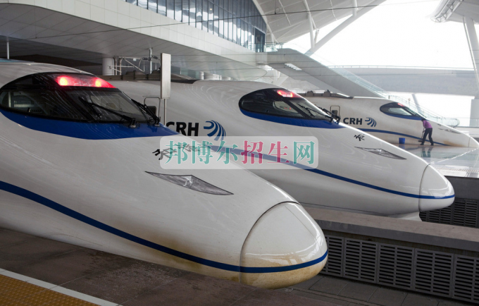 成都內(nèi)比較好的鐵道車(chē)輛大專(zhuān)學(xué)校