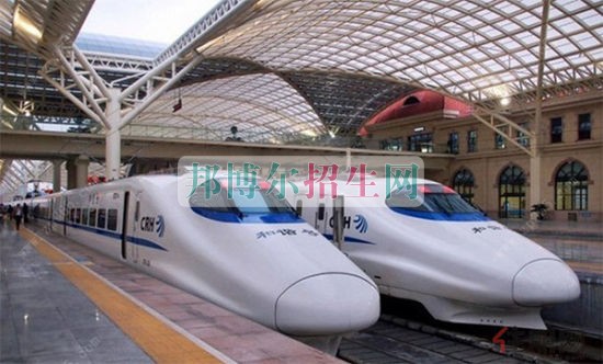 成都鐵道車(chē)輛學(xué)費(fèi)