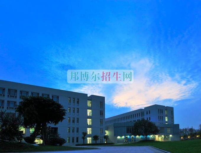 成都哪些學校有電子信息工程技術