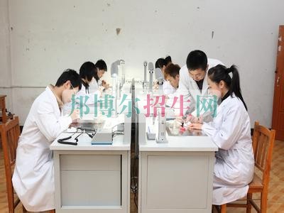 成都有口腔醫學學校嗎