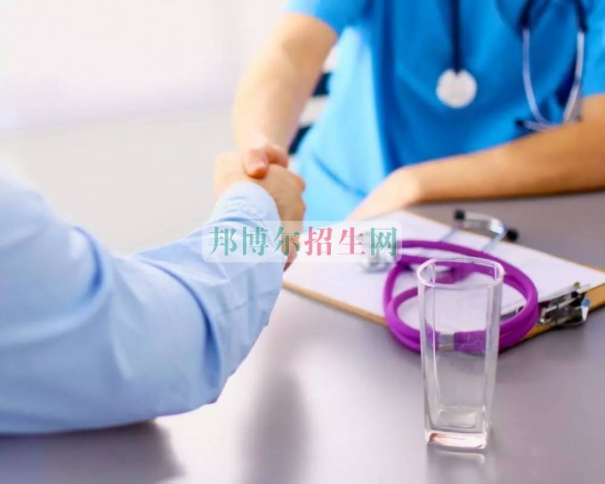 成都到哪里讀麻醉學好
