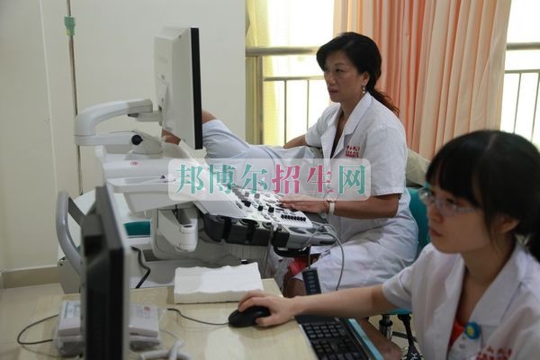 成都哪些醫學影像學校好