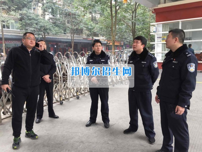 警校共建平安和諧校園張公橋派出所民警到四川省樂山市第一職業高級中學進行開學巡訪