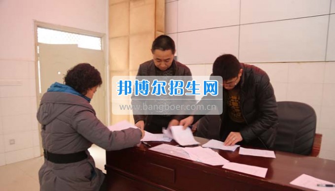 四川省古藺縣職業(yè)高級(jí)中學(xué)校集智匯力，全力推進(jìn)依法治校