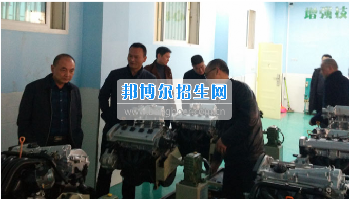 儀隴縣教育局長一行赴天坤四川省古藺縣職業高級中學校參觀考察