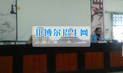 羅甸縣中等職業學校強化常規督察構建和諧校園
