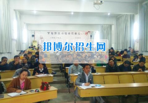 羅甸縣中等職業學校強化常規督察構建和諧校園