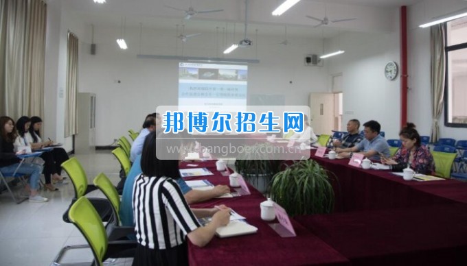 四川省一帶一路促進會會長林忠清一行來四川省經(jīng)濟管理學校參觀考察，共同商建“一帶一路國際職業(yè)教育中心”