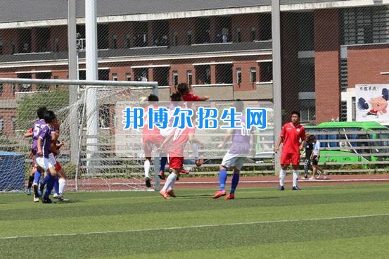 貴陽職業(yè)技術(shù)學院足球隊獲得2017年全省校園足球四級聯(lián)賽高校超級組季軍