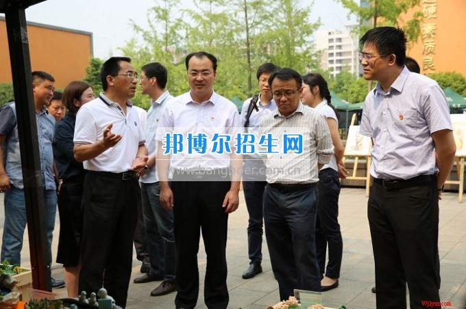 共青團陜西省委副書記徐永勝一行蒞臨成都市溫江區燎原職業技術學校參觀