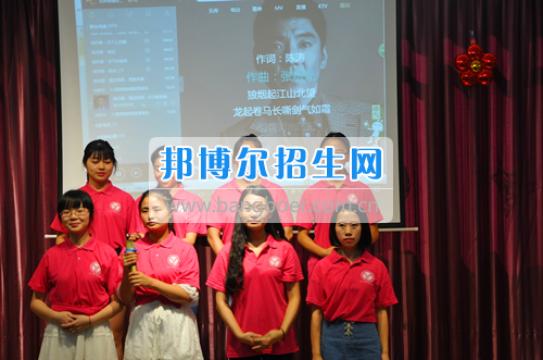 重慶工商大學派斯學院舉行青春“三下鄉”,我們在路上活動