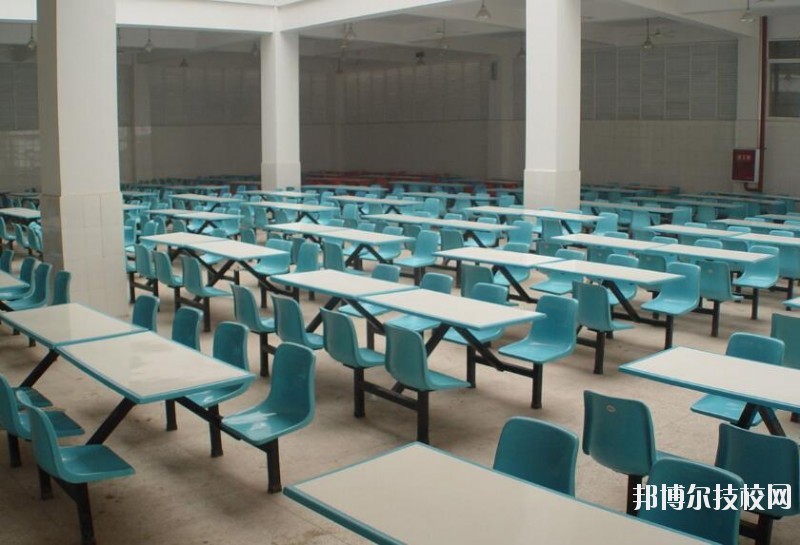 重慶龍門浩職業中學校2020年宿舍條件