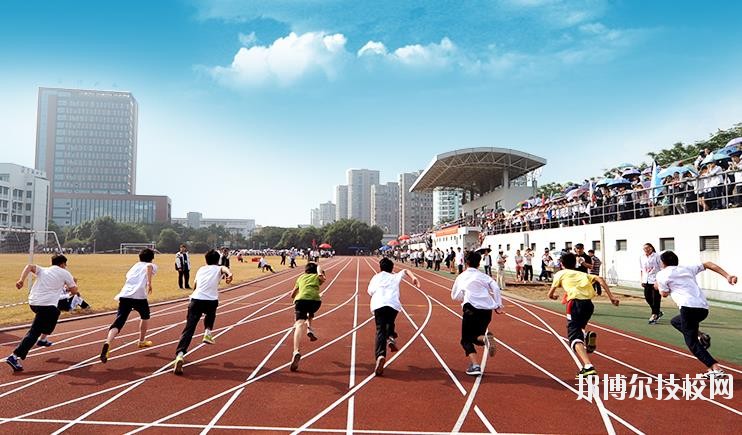 寧波市甬江職業高級中學怎么樣、好不好