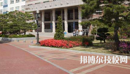 張掖市育才技工學(xué)校2020年報(bào)名條件、招生要求、招生對象