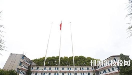 貴陽(yáng)鐵路工程學(xué)校2020年報(bào)名條件、招生要求、招生對(duì)象