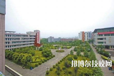 重慶萬盛職教中心2020年招生辦聯系電話
