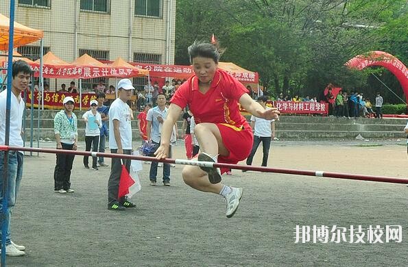 貴州化學(xué)工業(yè)學(xué)校2020年報(bào)名條件、招生要求、招生對(duì)象