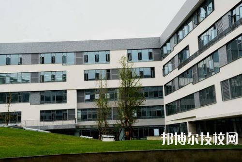 安龍職業技術學校2020年報名條件、招生要求、招生對象