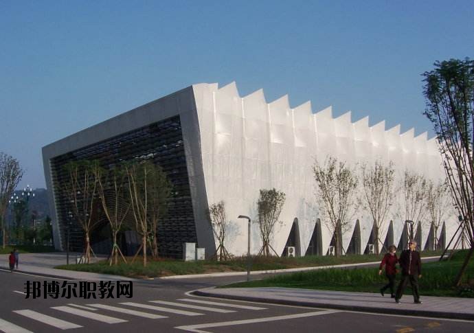 咸豐中等職業(yè)技術學校2020年招生辦聯(lián)系電話