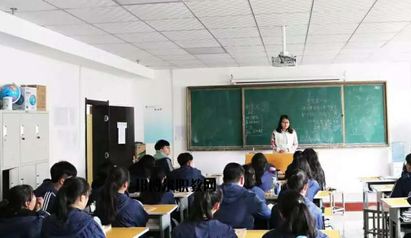 西安藝術(shù)職業(yè)高級(jí)中學(xué)2020年報(bào)名條件、招生要求、招生對(duì)象 