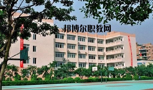 瀘州電子機械學校2020年報名條件、招生要求、招生對象