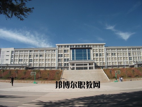 文山職業高級中學2020年學費、收費多少