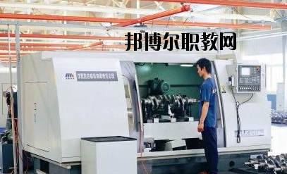 河南信陽航空服務(wù)學(xué)校2021年報名條件、招生要求、招生對象