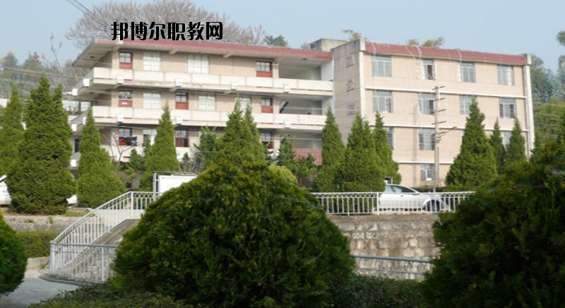 保山隆陽區職業技術學校2020年報名條件、招生要求、招生對象
