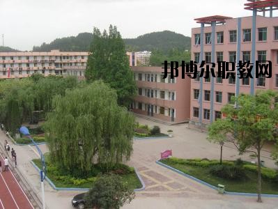 遂寧職業(yè)技術(shù)學(xué)校2020年報名條件、招生要求、招生對象