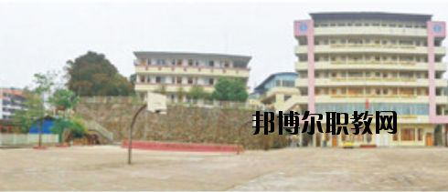 梧州服裝職業技術學校2020年招生辦聯系電話 