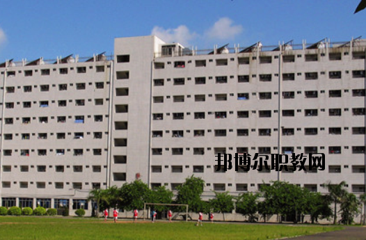 廣東輕工業(yè)技師學(xué)院2020年報名條件、招生要求、招生對象