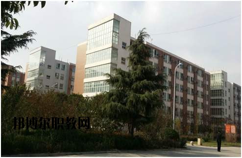 鄭州中原中等專業學校2021年報名條件、招生要求、招生對象